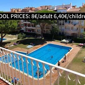 Apartamento Para 4 Personas A 200 M De La Playa. Empuriabrava